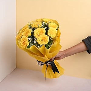 floweraura premium fresh live flower bouquet of 12 yellow roses in non woven paper gift for birthday  anniversary  love  home decor  fathers day gift for dad same day delivery