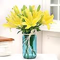 FlowerAura Premium Fresh Live Flower Bouquet of 30 Pink, White &amp; White Roses In Designer Glass Vase Gift For Birthday | Anniversary | Love | Home Decor | Fathers Day Gift For Dad (Same Day Delivery)