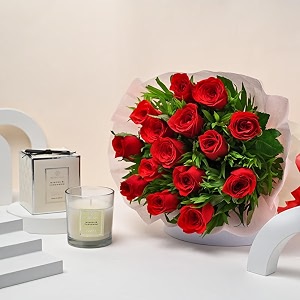 floweraura decorative bunch of fresh live 15 red roses flowers bouquet with glass candle for valentine39s day gift birthday gift anniversary gift amp mother39s day gift same day delivery
