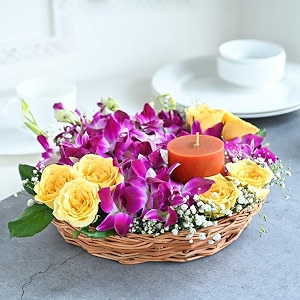 floweraura love hamper includes fresh live 8 yellow rose amp 8 purple flowers with candle in basket for valentine39s day gift birthday gift anniversary gift amp mother39s day gift same day delivery