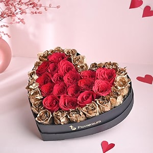 floweraura premium fresh live flower bouquet of 20 golden painted amp 15 red roses in heart box gift for birthday  anniversary  love  home decor  fathers day gift for dad same day delivery
