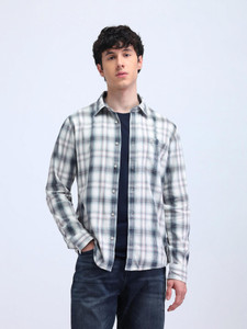 FLYING MACHINE Men Checkered Casual Grey Shirt