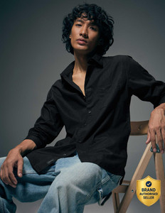 FLYING MACHINE Men Solid Casual Black Shirt