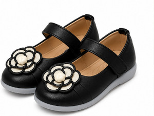 footpedia Girls Velcro Flats