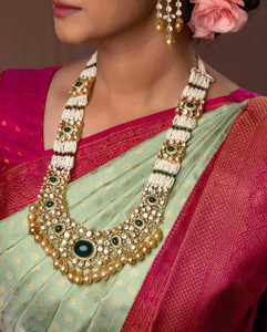 fospy woven kanjivaram silk blend saree light green