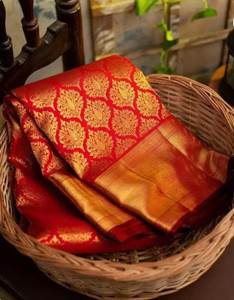 fospy woven kanjivaram silk blend saree red