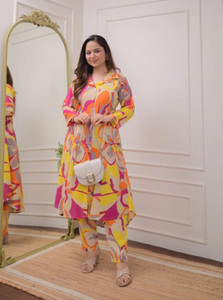 Gaurangiii Women Kurta Pant Set