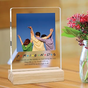 Giftplease Customized Friends Plaque with Wooden Stand