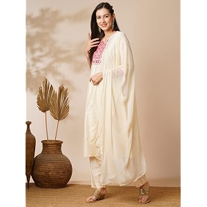 Globus Women Ivory Floral Print A-Line Kurta