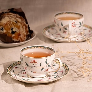 golden queen39s cup saucer amp spoons set  perfect for hosting amp for teacoffee  handcrafted in india  24-carat gold details  6 cups 6 saucers amp 6 spoons  170 ml - leafy blush amp pink charm