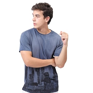 GUESS Mens Classic Fit T-Shirt