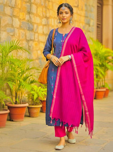 HADIA ATTIRE Women Kurti Pant Dupatta Set