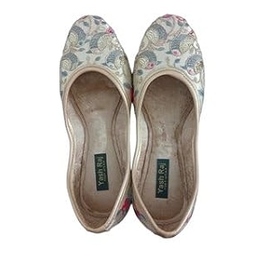 Handcrafted Leather Ethnic Jutti for Women -