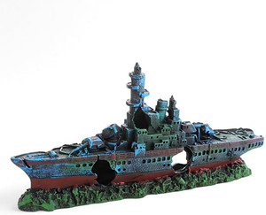 HANNEA Vintage Resin Sunken Warship Decor Bowfront