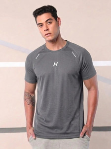 HEPAKA Printed Men Round Neck Grey T-Shirt
