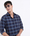 HIGHLANDER Men Checkered Casual Dark Blue Shirt