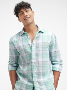 HIGHLANDER Men Checkered Casual Green Shirt