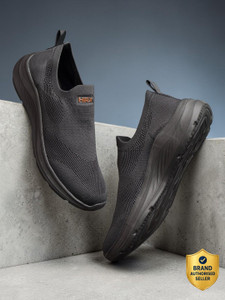 HRX by Hrithik Roshan LightweightComfortableTrendyBreathable Sports Running
