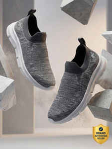 HRX by Hrithik Roshan LightweightComfortableTrendyBreathable Sports Running