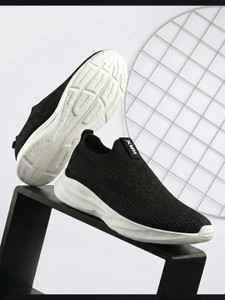 HRX by Hrithik Roshan LightweightComfortableTrendyBreathable Sports Running