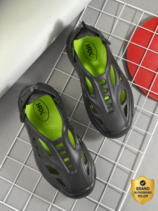 HRX by Hrithik Roshan Men Clogs Sandal