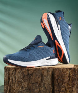 HRX by Hrithik Roshan Walking Shoes For