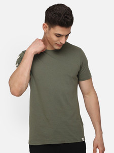 HUMMEL Solid Men Round Neck Light Green