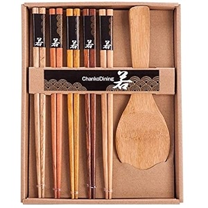 iktu 5 pairs reusable chopsticks set - natural bamboo japanese chopsticks lightweight easy to use chop sticks with case for sushi noodles and other asian food wooden- 1 spoon 5 chopstick