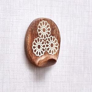 indian-shelf 3 wooden adhesive wall hooks for hats keys bags