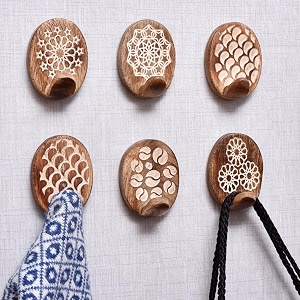 indian-shelf 6 piece boho wood adhesive wall hooks white brown 12 strips
