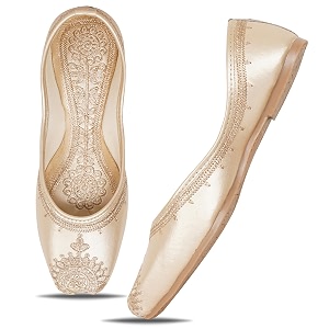IndieStride Womens Embroidered Rajasthani Mojari Jutti