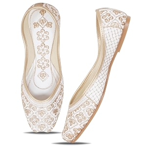 IndieStride Womens Embroidered Rajasthani Mojari Jutti