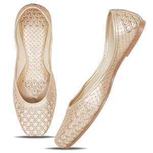 IndieStride Womens Embroidered Rajasthani Mojari Jutti