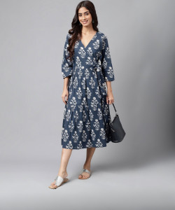 Janasya Women Wrap Dark Blue White Below