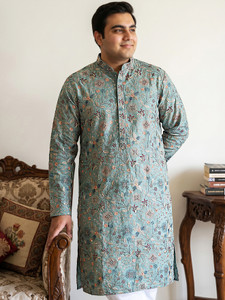 Jompers Men Embroidered Straight Kurta
