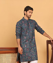 Jompers Men Embroidered Straight Kurta