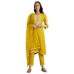 Kaari Womens Embroidered Kurti Set with Dupatta