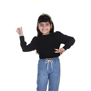 kids graphic print top with puff sleeves