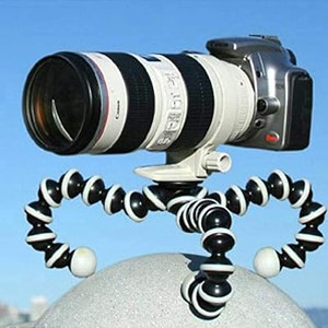 flexible mini tripod 10 inch height for camera dslr and smartphones with universal mobile attachment clip 10inch - gorillapod tripod