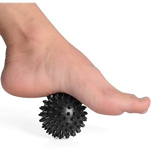 kobo 7 cm health and yoga spongy reflex for stress relieving spikes makes sensory stimulationcomplete body massage ball black