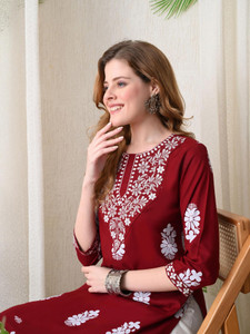 Koito Women Embroidered Straight Kurta
