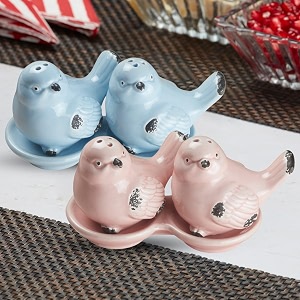 kookee ceramic salt pepper set of 2 with tray  blue pink 10495
