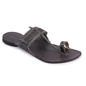 KORAKARI Men Kolhapuri Chappal Handcrafted Sandal Smooth