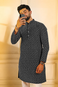 Koshin Men Embroidered Straight Kurta