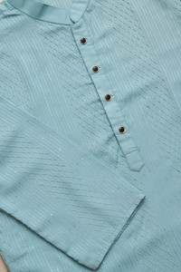 Koshin Men Embroidered Straight Kurta
