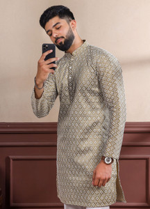 Koshin Men Embroidered Straight Kurta