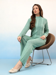 kvetoo self design women track suit