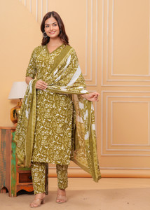 Lamba Creations Women Kurti Pant Dupatta Set