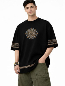 Larren Devis Printed Men Round Neck Black