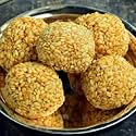 Lazy Shoppy® Sesame Chikki | Crushed Peanut Chikki | Chikki | Jaggery Peanut Chikki | Sweets | Brittle | Layiya Patti | Til Gur Patti | Indian Sweets | Indian Mithai | Chikki (Sesame Chikki,200 Grams)